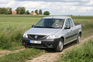 Dacia Logan Pick-up är ny på den svenska marknaden. Den lastar 725 kilo på flaket och har 15,5 centimeters markfrigång.       