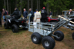 Den här vagnen är till för att enkelt vinscha upp en skjuten älg och köra denna efter ATV:n ut ur skogen. 
