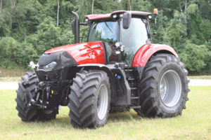 Case IH ligger delad två med New Holland i  oktober. Båda har sålt 13 traktorer den månaden i Danmark. Ettan John Deere har sålt 23. 