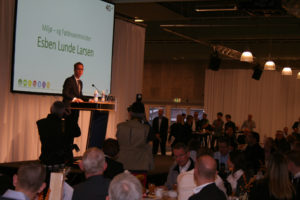 Lantbruksministern Esben Lunde Larsen invigde Agromek. 