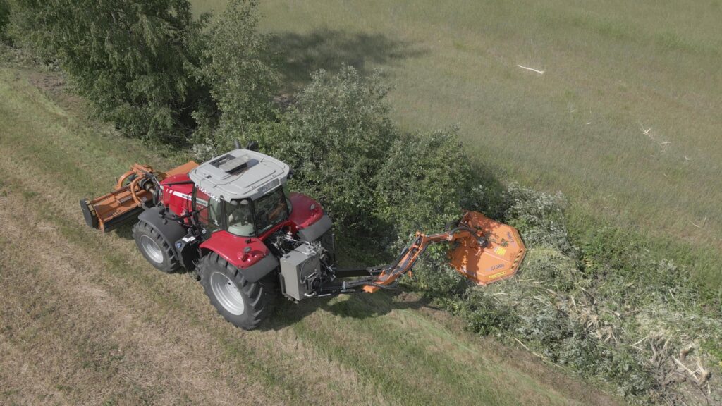 Bred kedjerörjare från Trejon